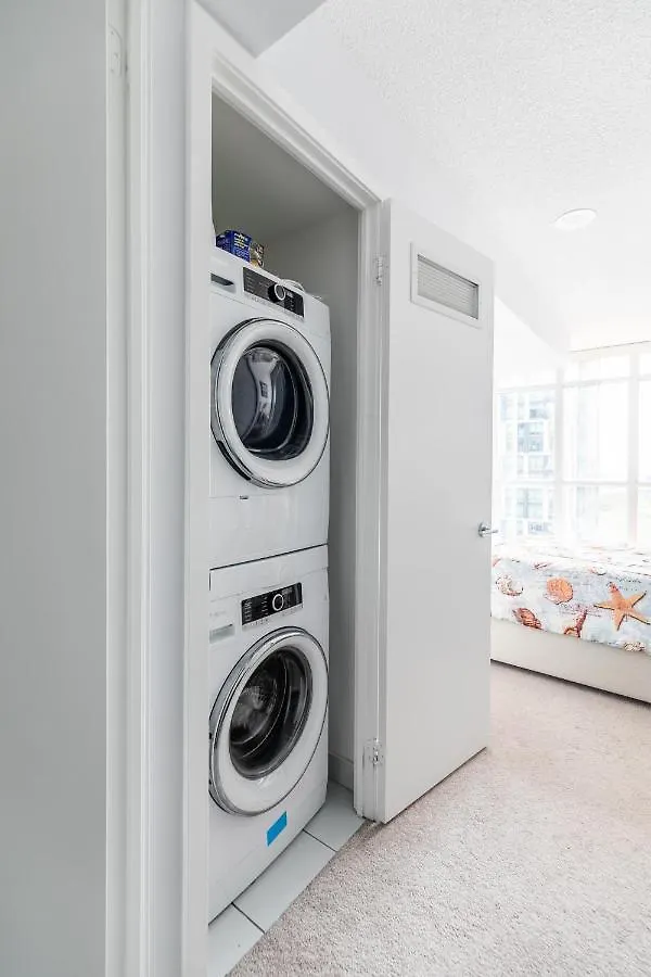 Globalstay Elegant Downtown Apartments Toronto 0*,